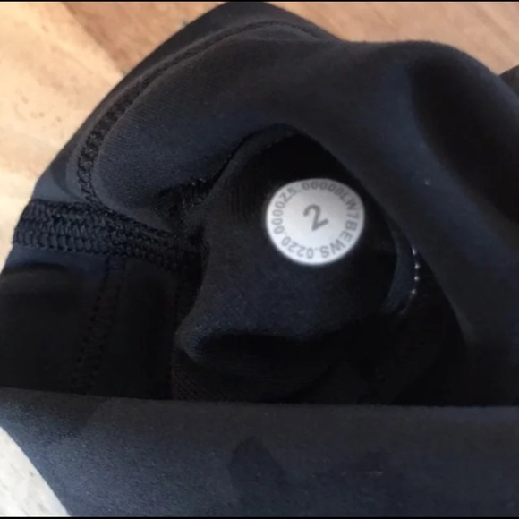 SOLD Wunder Train Shorts 6” Lululemon Size 2 - Picture 6 of 10